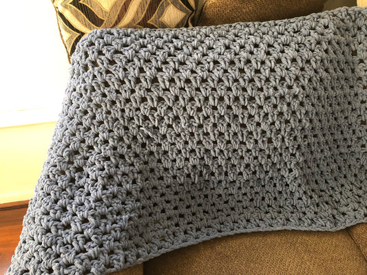 handmade baby crochet blanket with Chunky Yarn